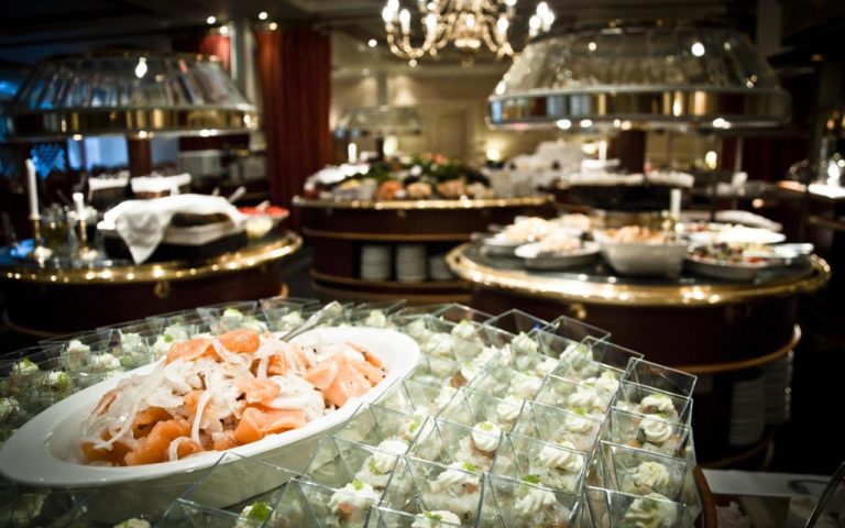 Skiftet tallerkener, sparte 100 000