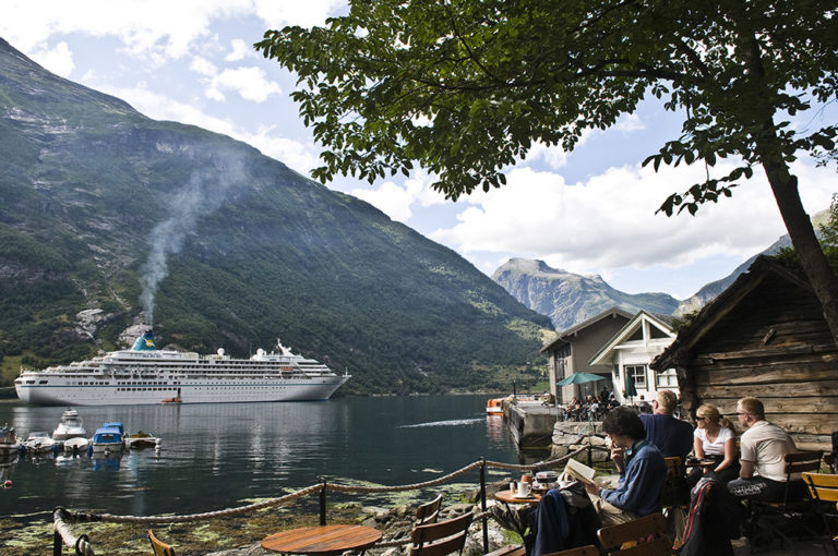 Cruiseskip til besvær
