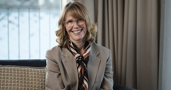 Sara Forselius blir hotelldirektør på Savoy 1918