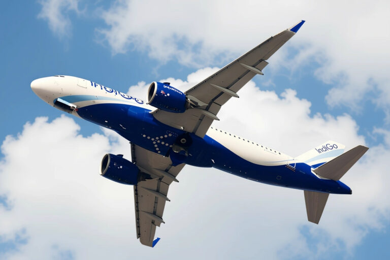 Indiske luftfartsmyndigheter griper inn mot Indigo – 1.000 flyvninger avlyst på en dag.