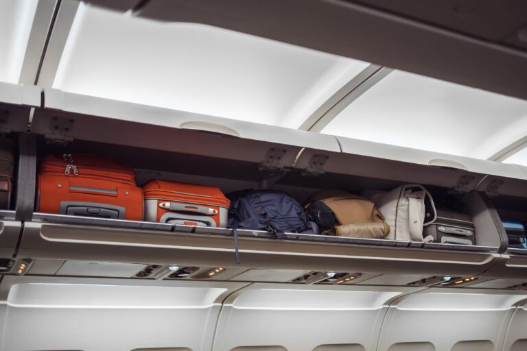 Which? anklager lavprisflyselskaper for misvisende priser på håndbagasje