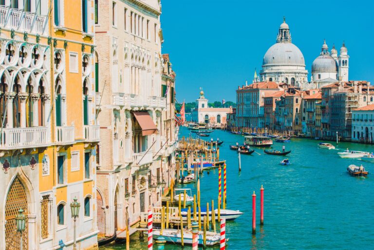 Venezia vurderer turistavgift på opptil 50 euro