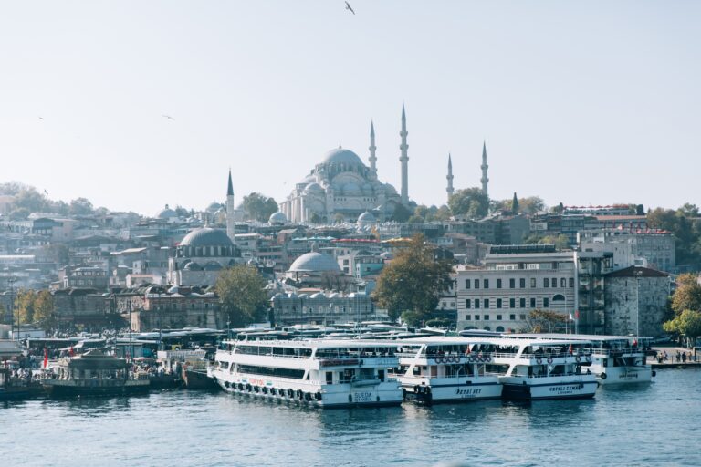 Tyrkiske flyplasser satte passasjerrekord: Istanbul utfordrer Heathrow