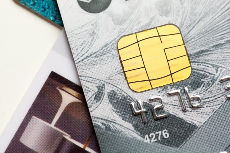 American Express kutter rundt 3.500 stillinger