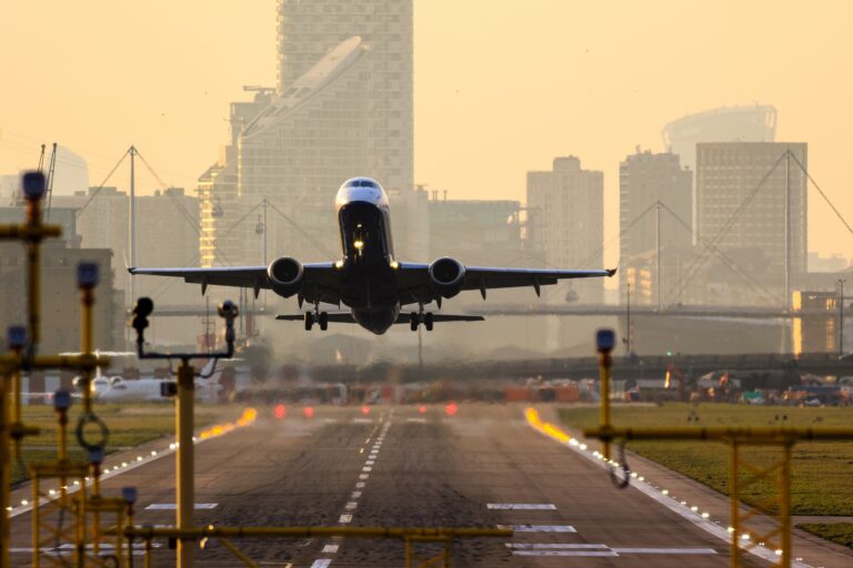 IATA: Global flytrafikk falt igjen i august